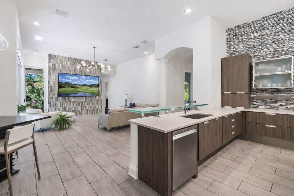 Image 13 of property listing at 17008 MADRES DE AVILA, Tampa, FL 33613