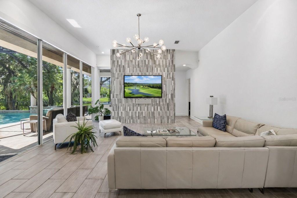 Image 19 of property listing at 17008 MADRES DE AVILA, Tampa, FL 33613