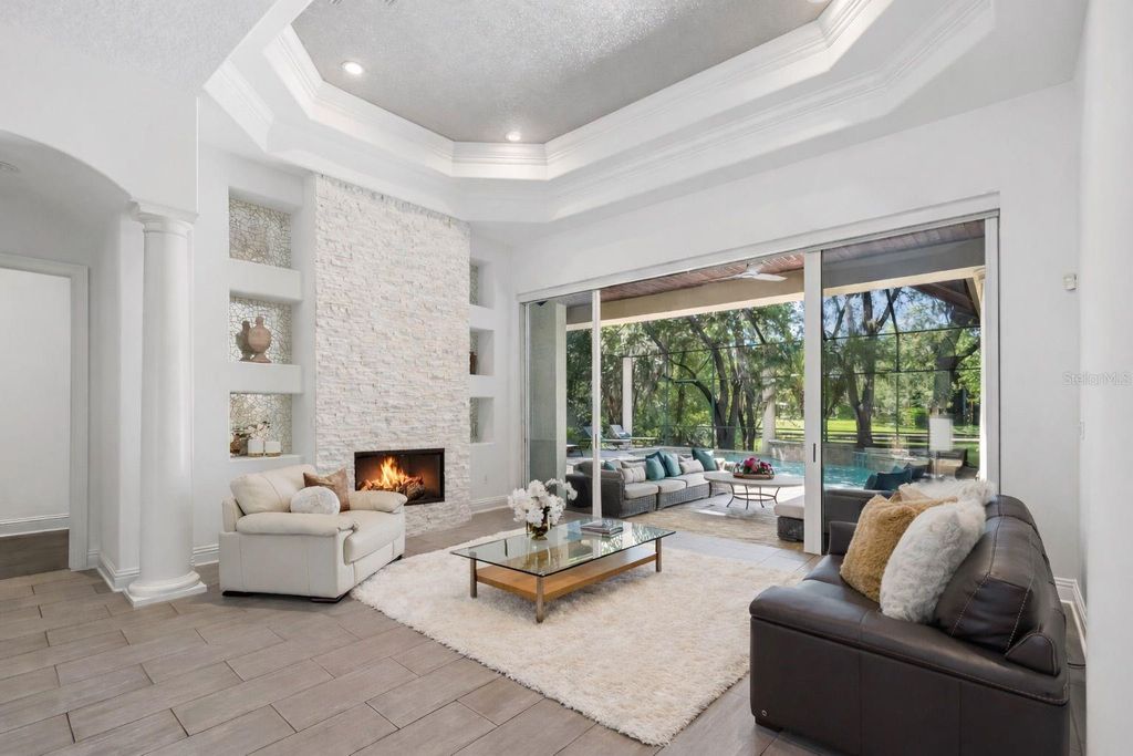 Image 10 of property listing at 17008 MADRES DE AVILA, Tampa, FL 33613