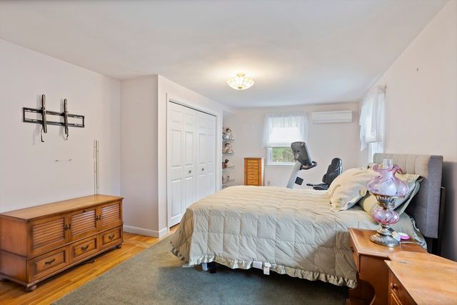 23 Bentley Ln, Chelmsford, MA 01824