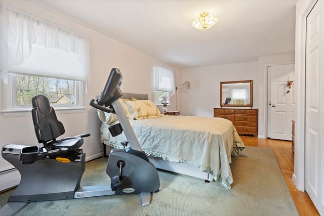 23 Bentley Ln, Chelmsford, MA 01824