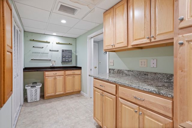 23 Bentley Ln, Chelmsford, MA 01824