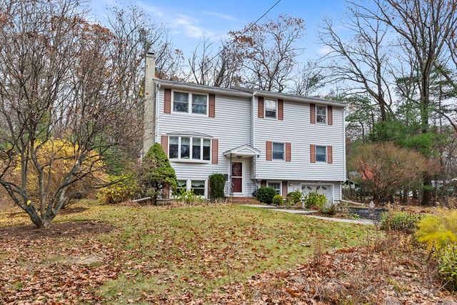 23 Bentley Ln, Chelmsford, MA 01824