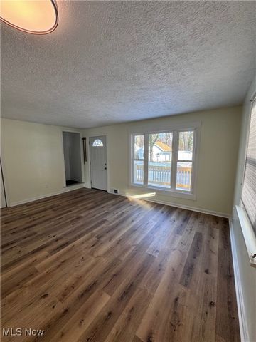 196 S Point Drive, Avon Lake, OH 44012