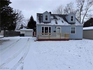 196 S Point Drive, Avon Lake, OH 44012