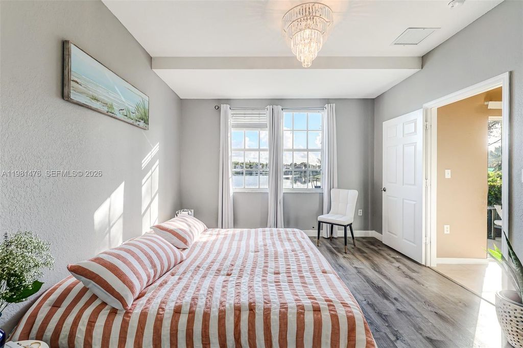 Image 16 of property listing at 4381 SW 131st Ln 3106, Miramar, FL 33027