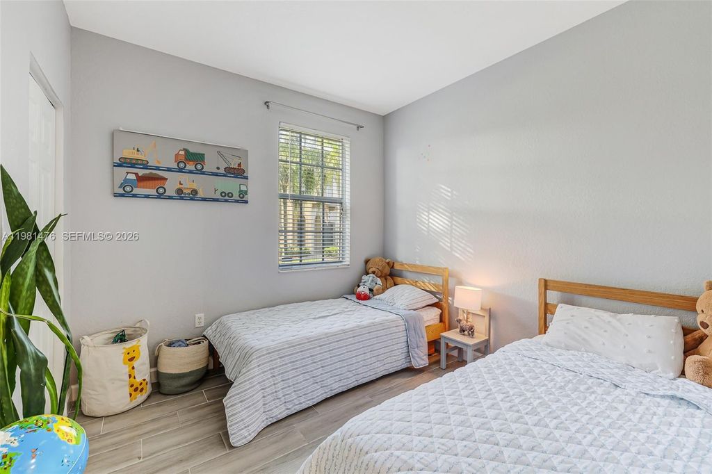 Image 22 of property listing at 4381 SW 131st Ln 3106, Miramar, FL 33027