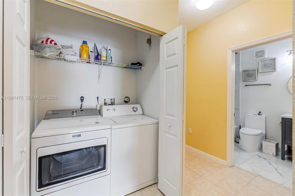 Image 24 of property listing at 4381 SW 131st Ln 3106, Miramar, FL 33027