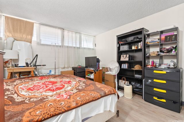 620 Mccully Street 308, Honolulu, HI 96826