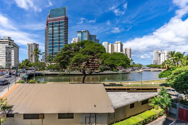 620 Mccully Street 308, Honolulu, HI 96826