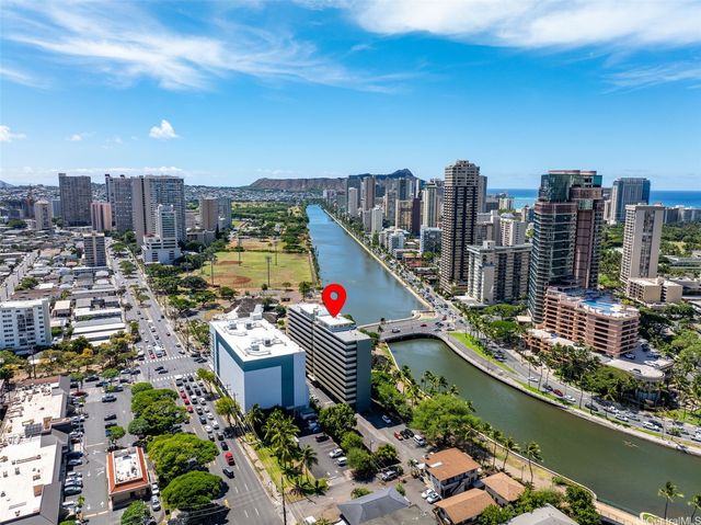 620 Mccully Street 308, Honolulu, HI 96826