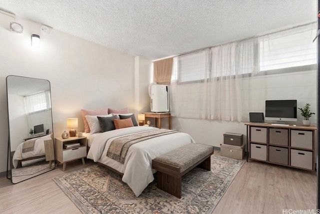 620 Mccully Street 308, Honolulu, HI 96826