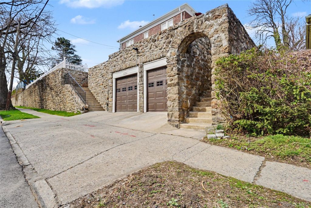 635 E Lincoln Avenue, Mount Vernon, NY 10552