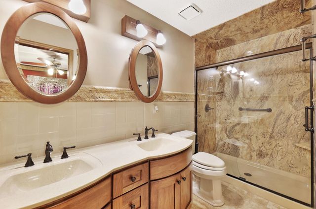 9117 W Westport St, Wichita, KS 67212