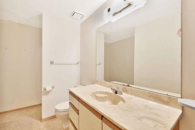 9117 W Westport St, Wichita, KS 67212