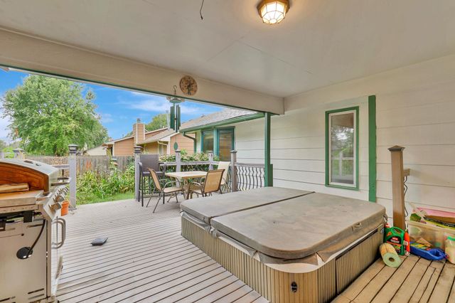 9117 W Westport St, Wichita, KS 67212