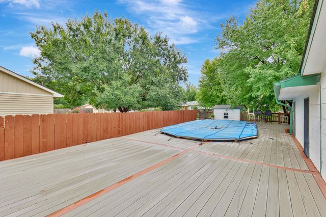 9117 W Westport St, Wichita, KS 67212