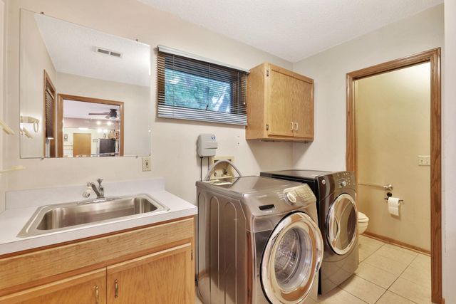 9117 W Westport St, Wichita, KS 67212