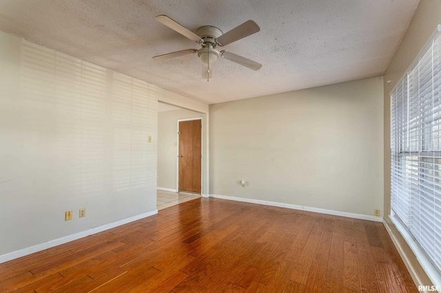 407 W ILLINOIS Avenue, Carterville, IL 62918