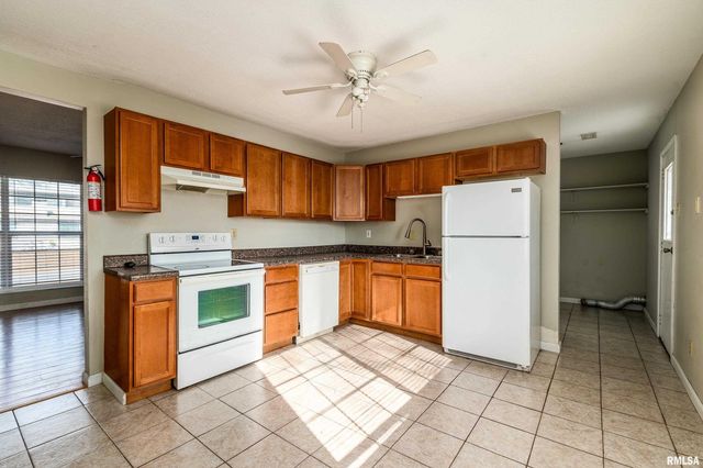 407 W ILLINOIS Avenue, Carterville, IL 62918