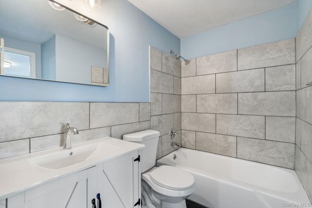 4 Palmer Court, Maybrook, NY 12543