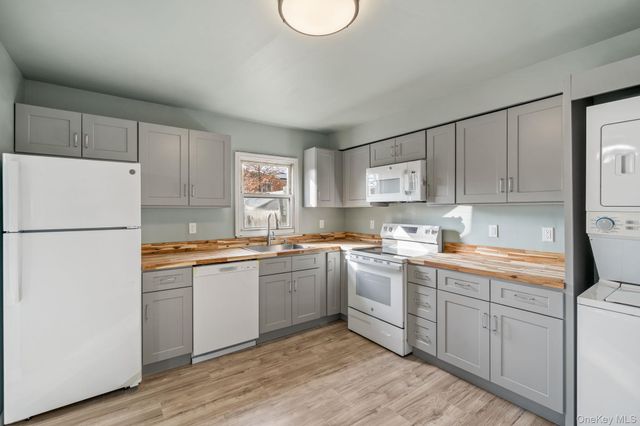 4 Palmer Court, Maybrook, NY 12543