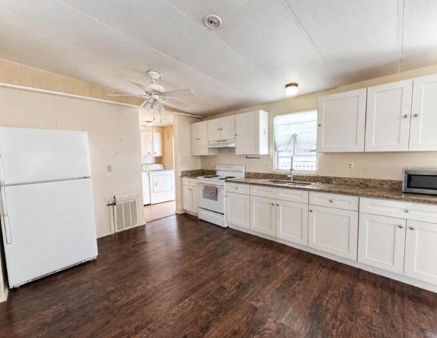 1925 MARY LANE, Holiday, FL 34690