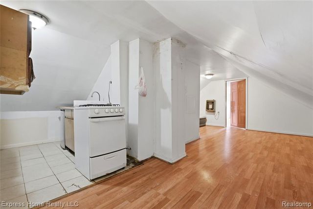 3237 Trowbridge Street, Hamtramck, MI 48212