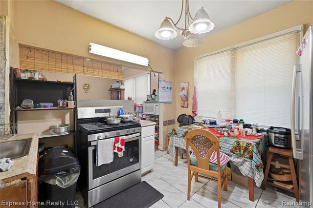 3237 Trowbridge Street, Hamtramck, MI 48212