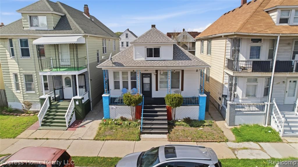 3237 Trowbridge Street, Hamtramck, MI 48212