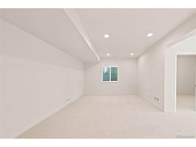 2595 Joliet St, Aurora, CO 80010