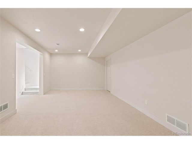 2595 Joliet St, Aurora, CO 80010
