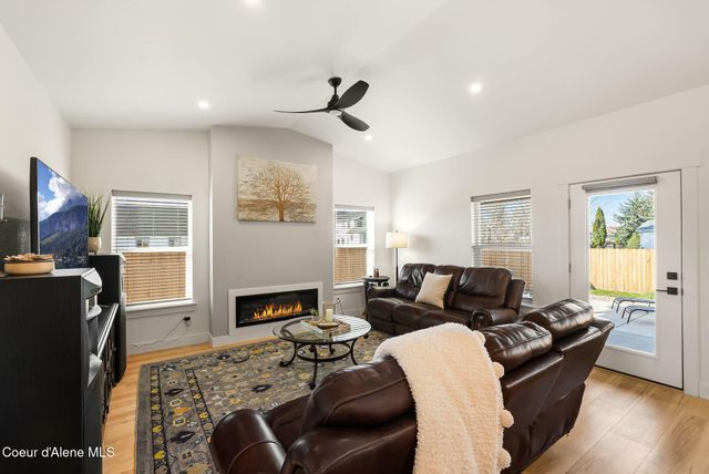 1667 Irvine WAY, Sandpoint, ID 83864