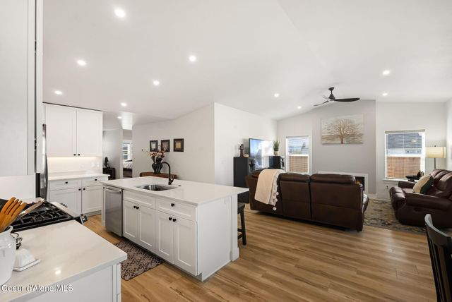 1667 Irvine WAY, Sandpoint, ID 83864