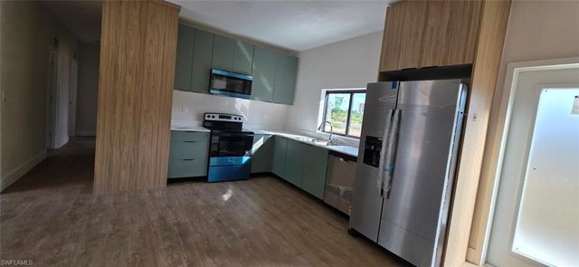 1016 Butler ST E, Lehigh Acres, FL 33974