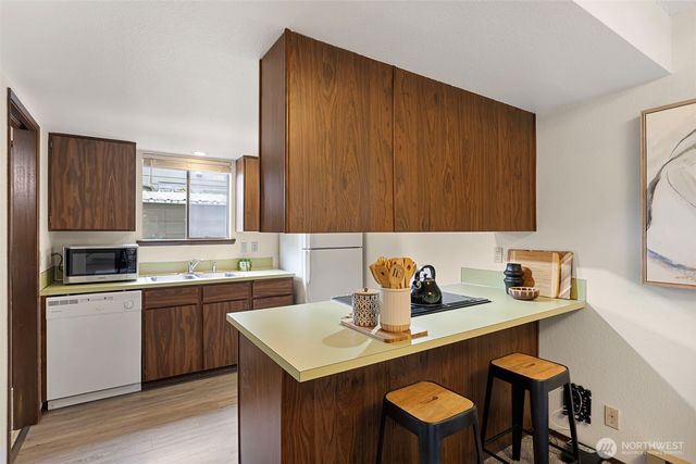 9545 Interlake Avenue N, Seattle, WA 98103