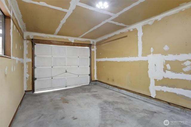 9545 Interlake Avenue N, Seattle, WA 98103