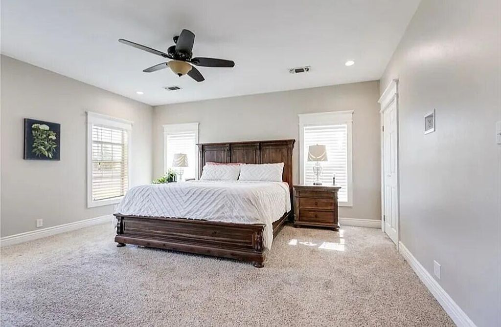 Image 11 of property listing at 15555 Deer Valley Loop, Carlsbad, TX 76934