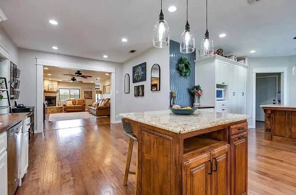 Image 3 of property listing at 15555 Deer Valley Loop, Carlsbad, TX 76934