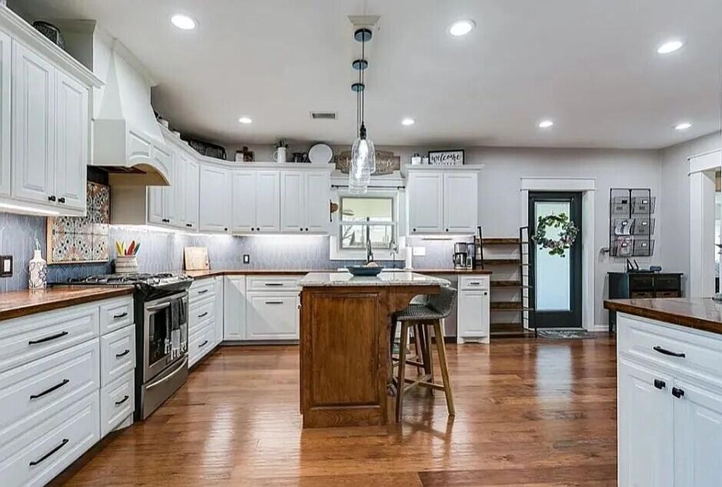 Image 5 of property listing at 15555 Deer Valley Loop, Carlsbad, TX 76934