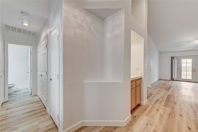 9333 Mount Cherie Avenue 102, Las Vegas, NV 89129