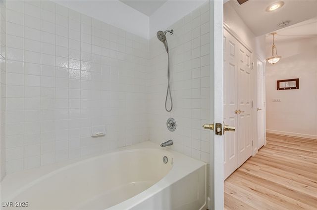 9333 Mount Cherie Avenue 102, Las Vegas, NV 89129