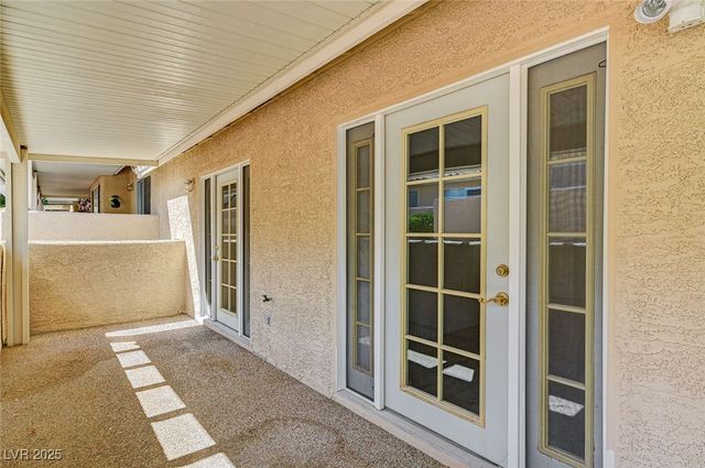 9333 Mount Cherie Avenue 102, Las Vegas, NV 89129