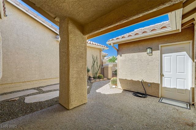 9333 Mount Cherie Avenue 102, Las Vegas, NV 89129