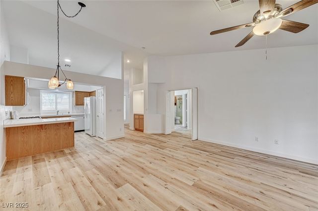 9333 Mount Cherie Avenue 102, Las Vegas, NV 89129