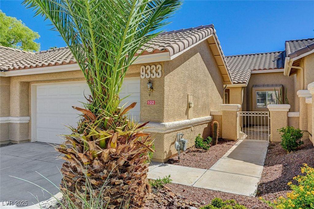 9333 Mount Cherie Avenue 102, Las Vegas, NV 89129