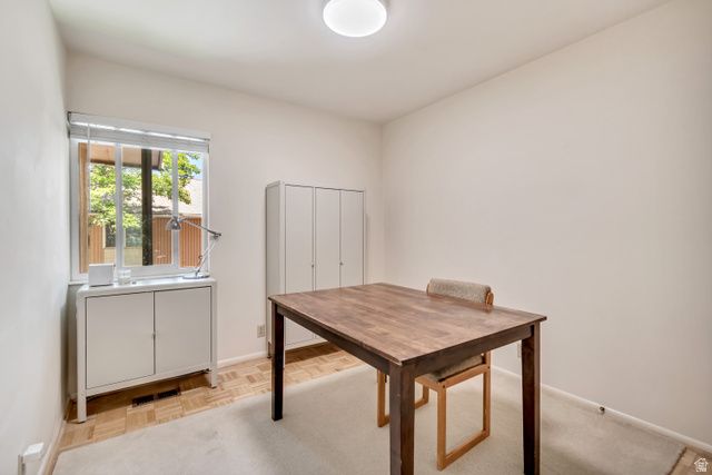 4797 S 2124 E, Holladay, UT 84117