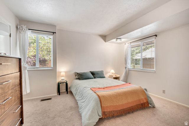 4797 S 2124 E, Holladay, UT 84117