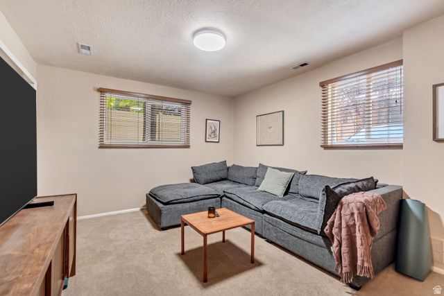 4797 S 2124 E, Holladay, UT 84117