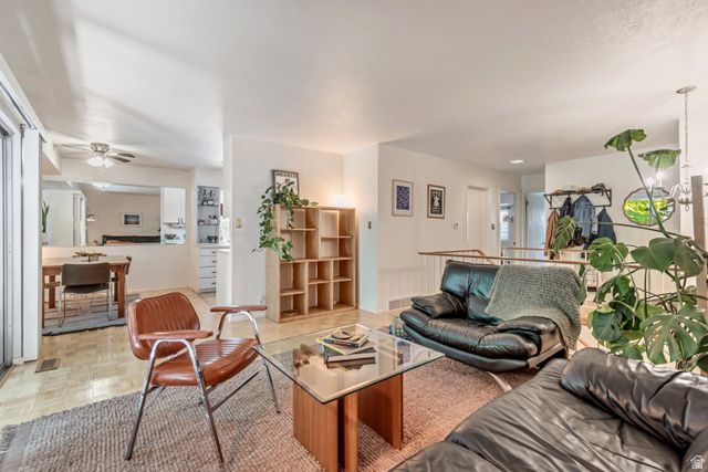 4797 S 2124 E, Holladay, UT 84117